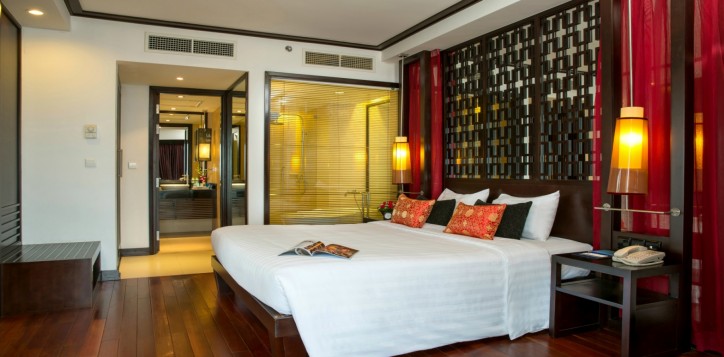 room_suite-section-rooms-executive-bay-view-room