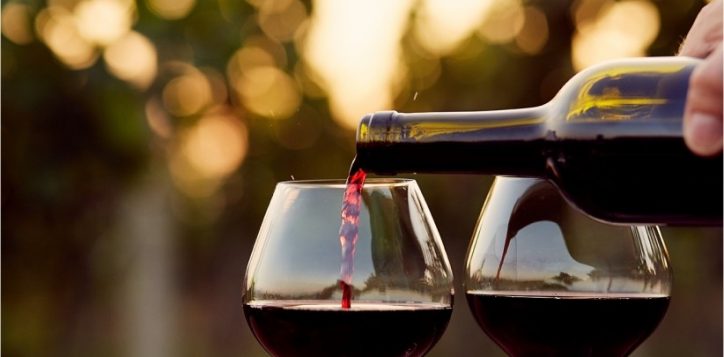 20150909205144-red-wine-classy-evening-dinner-2